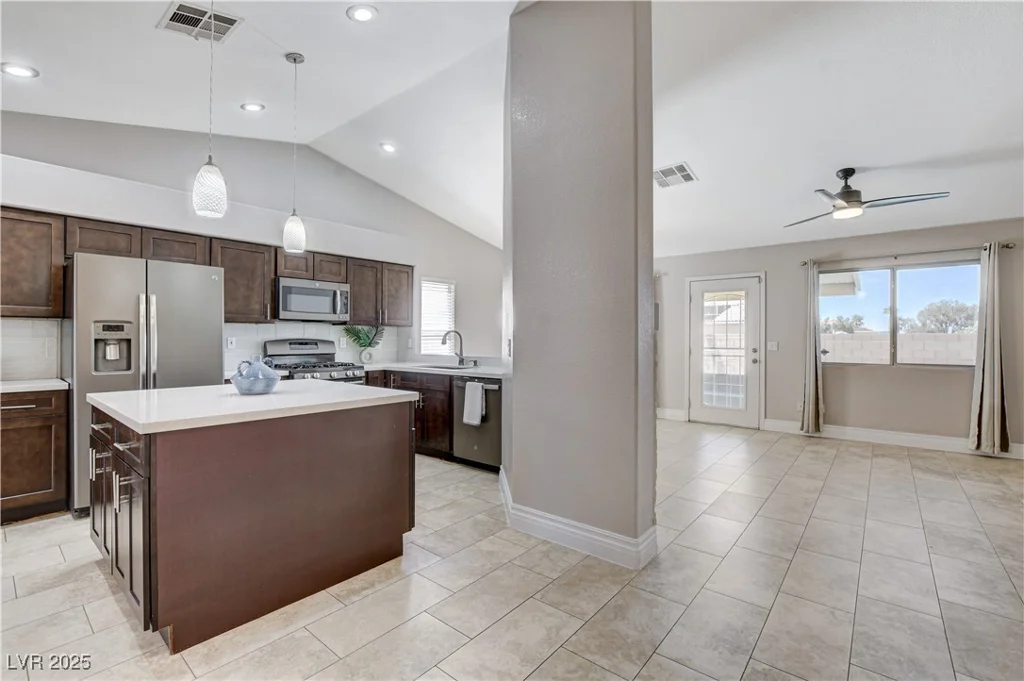 2848 Skowhegan, Henderson, NV 89074