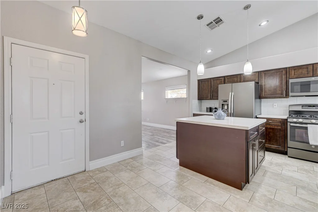 2848 Skowhegan, Henderson, NV 89074