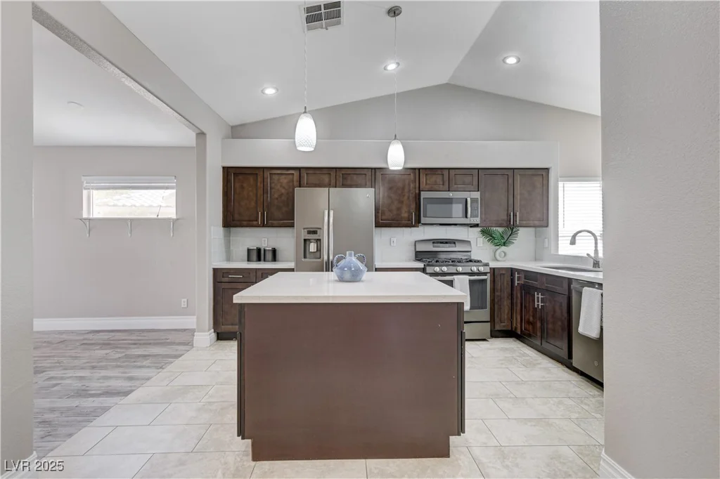 2848 Skowhegan, Henderson, NV 89074