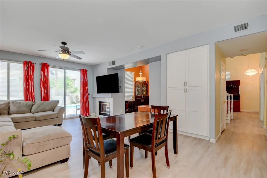 4835 Willow Glen, Las Vegas, NV 89147