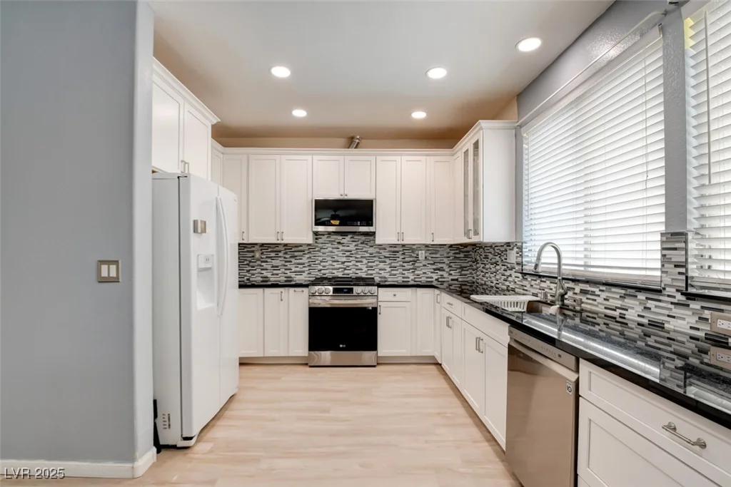 4835 Willow Glen, Las Vegas, NV 89147