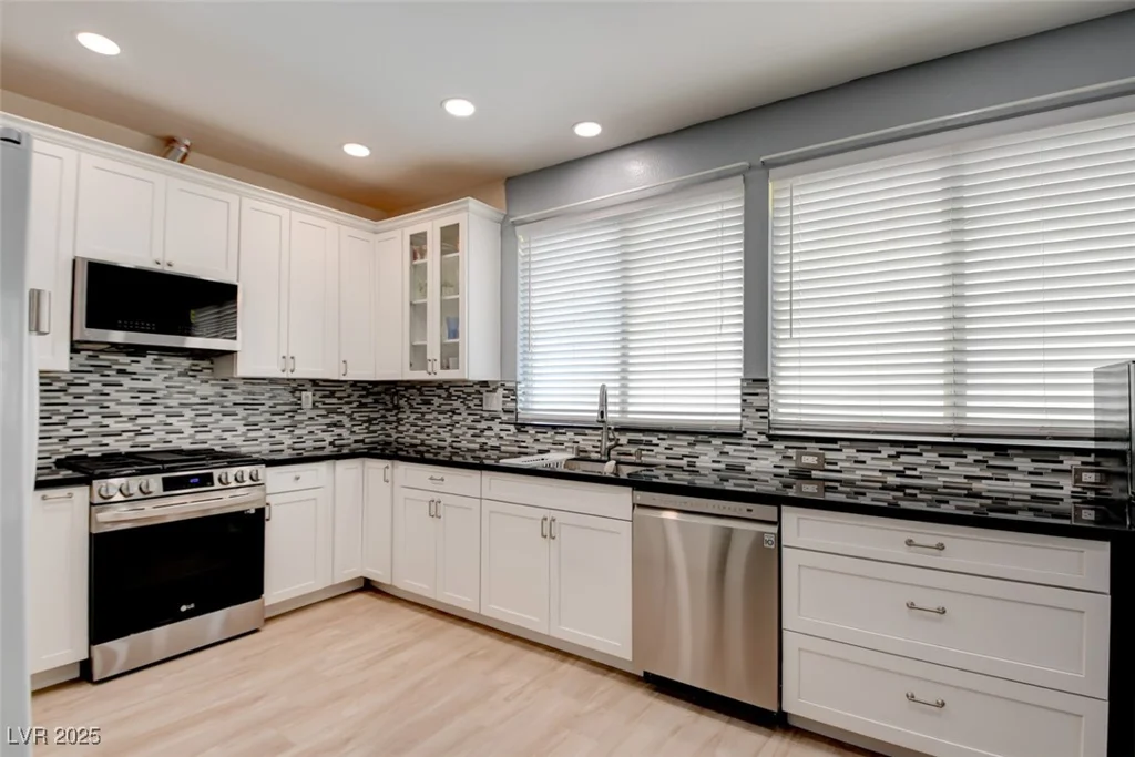 4835 Willow Glen, Las Vegas, NV 89147