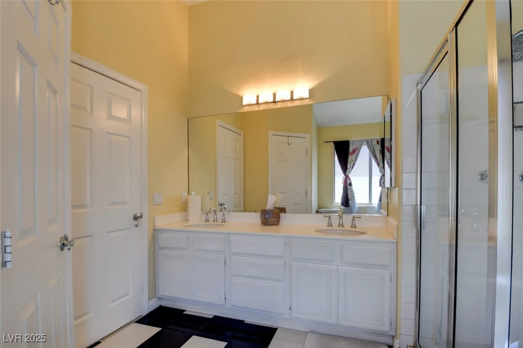 4835 Willow Glen, Las Vegas, NV 89147