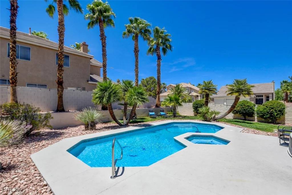 4835 Willow Glen, Las Vegas, NV 89147