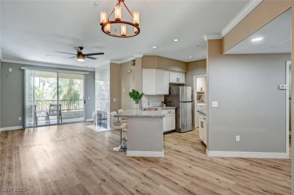 7173 Durango, Las Vegas, NV 89113