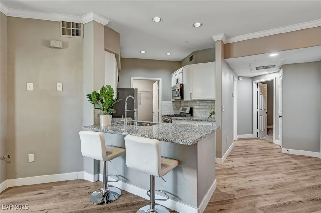 7173 Durango, Las Vegas, NV 89113