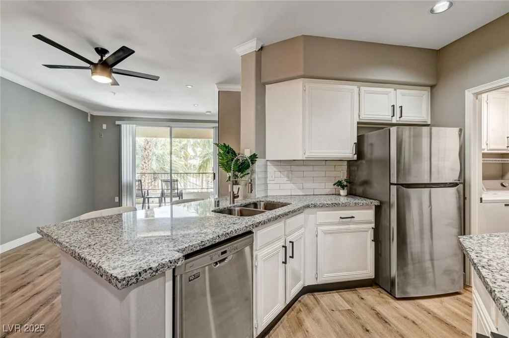 7173 Durango, Las Vegas, NV 89113