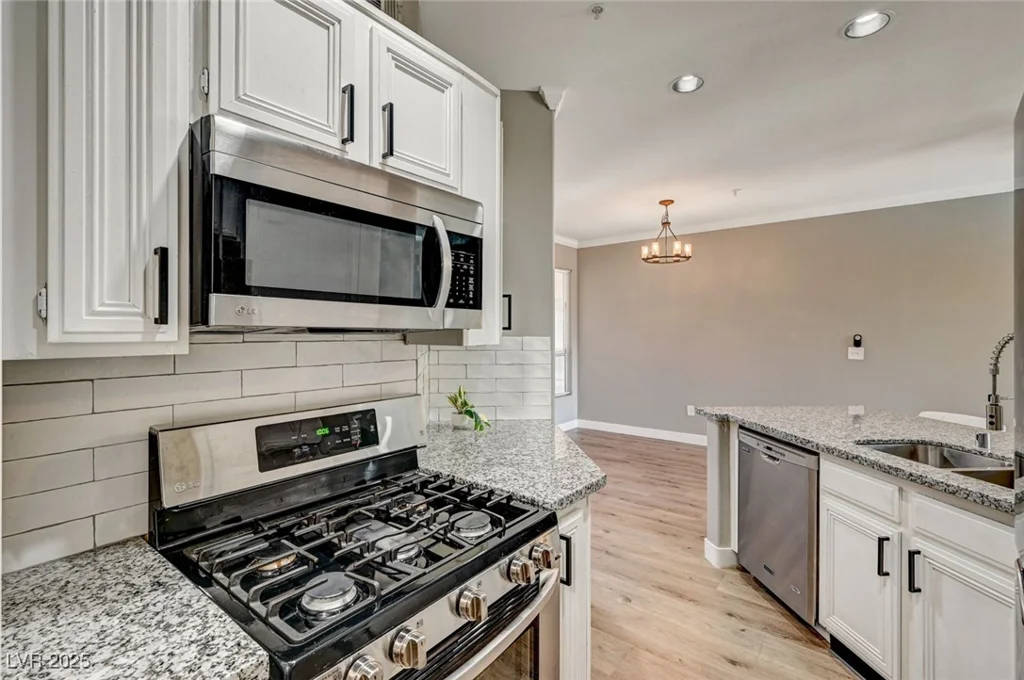 7173 Durango, Las Vegas, NV 89113