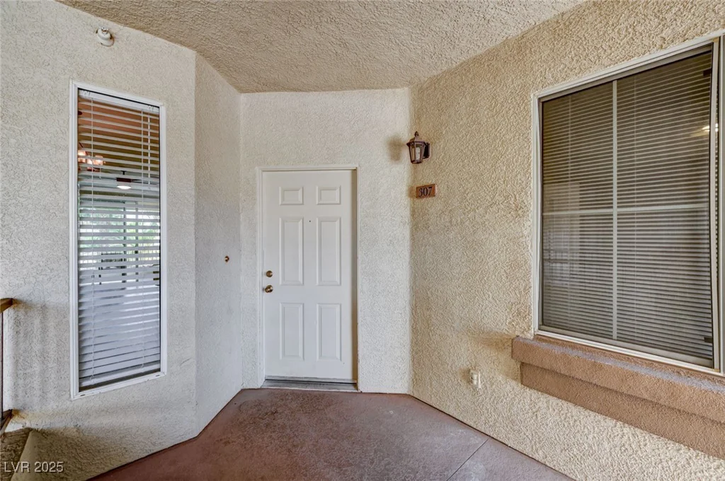7173 Durango, Las Vegas, NV 89113