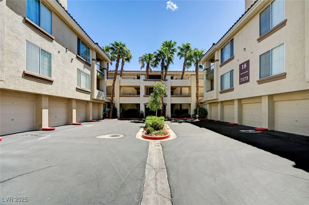 7173 Durango, Las Vegas, NV 89113