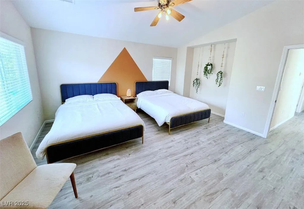7319 Burnt Umber, Las Vegas, NV 89139