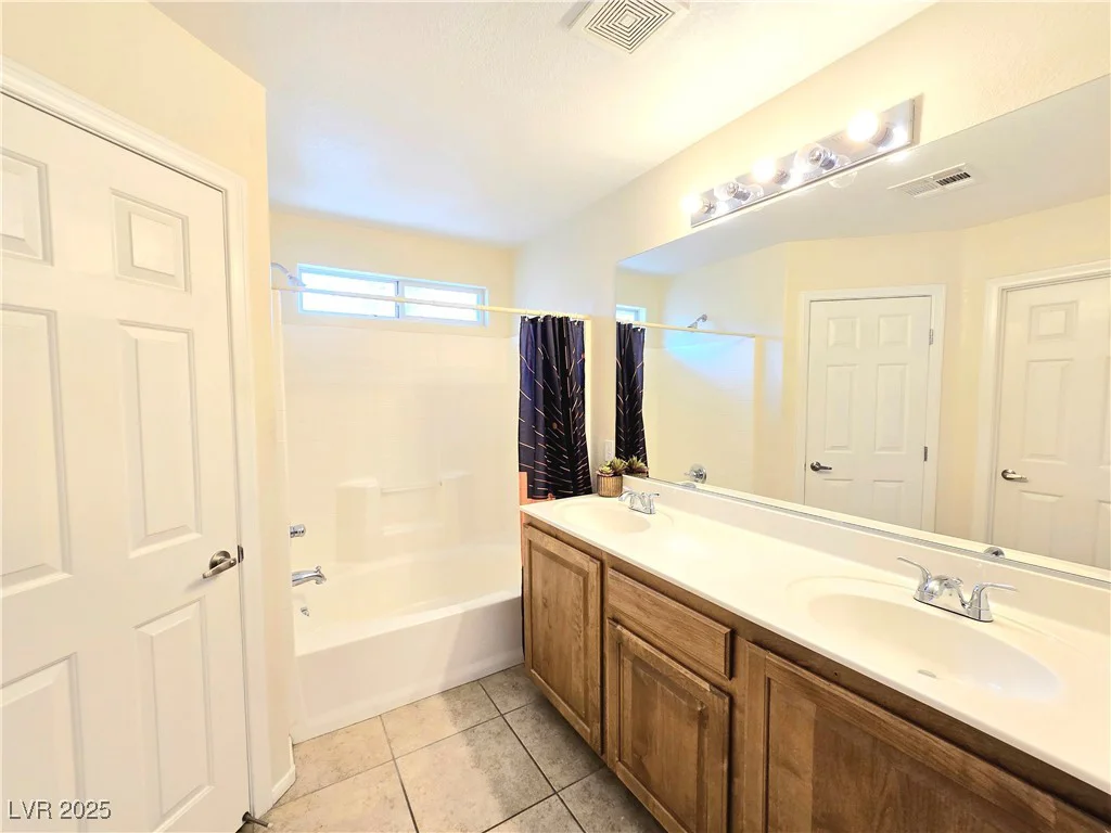 7319 Burnt Umber, Las Vegas, NV 89139