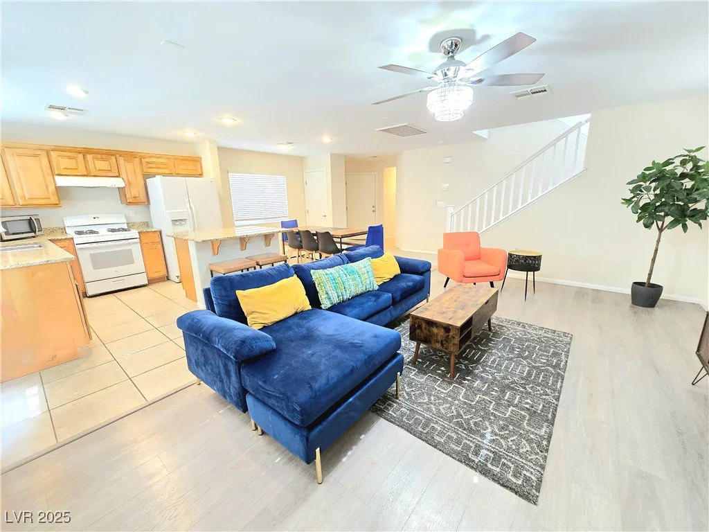 7319 Burnt Umber, Las Vegas, NV 89139
