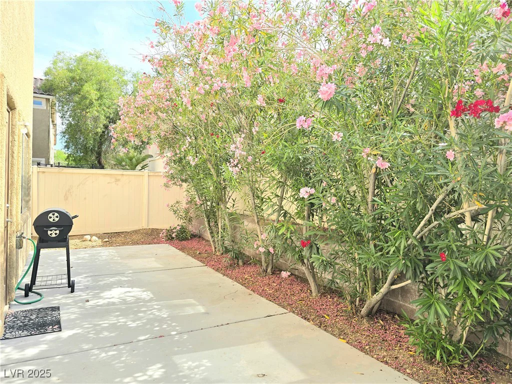 7319 Burnt Umber, Las Vegas, NV 89139