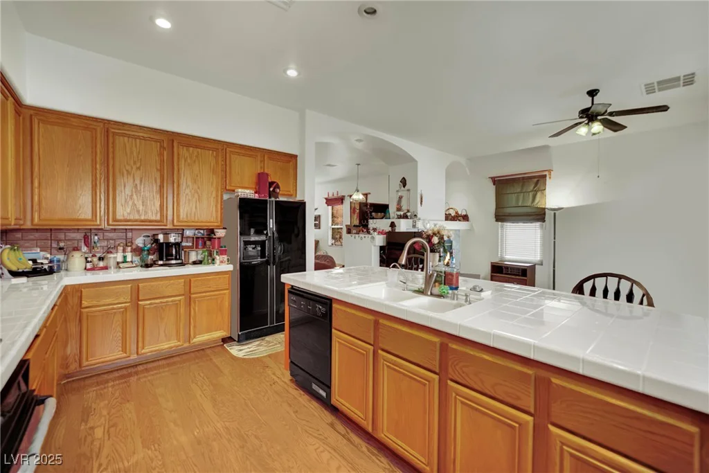 9142 Royal Monarch, Las Vegas, NV 89147