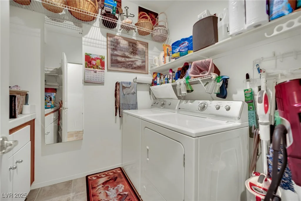 9142 Royal Monarch, Las Vegas, NV 89147