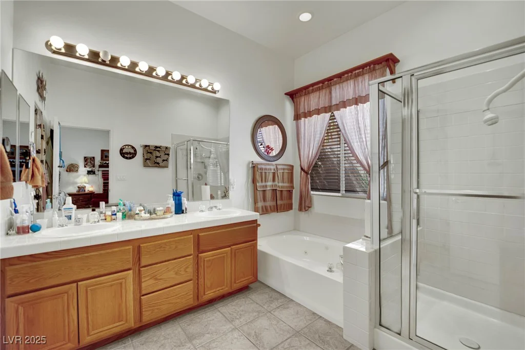 9142 Royal Monarch, Las Vegas, NV 89147