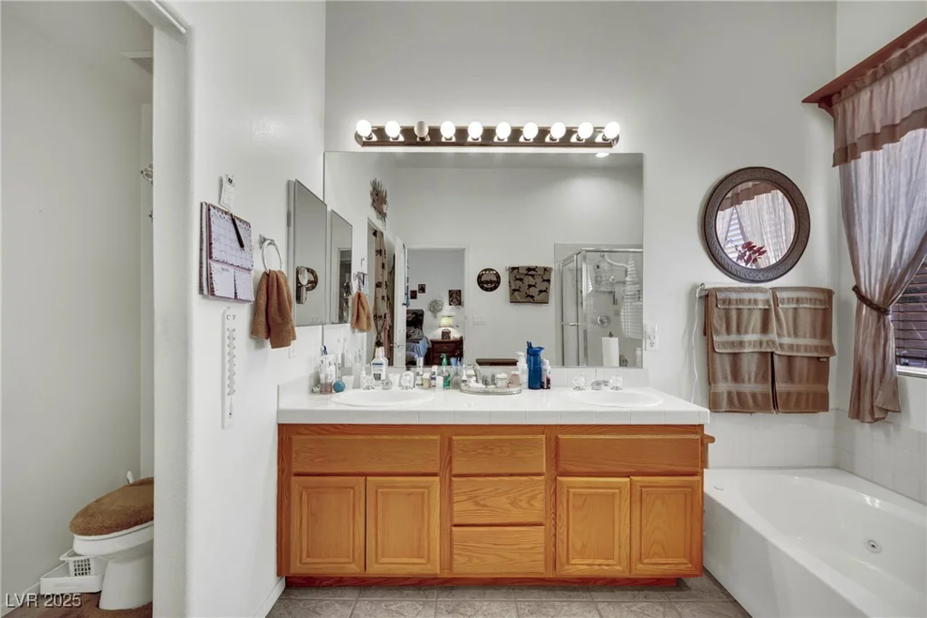 9142 Royal Monarch, Las Vegas, NV 89147