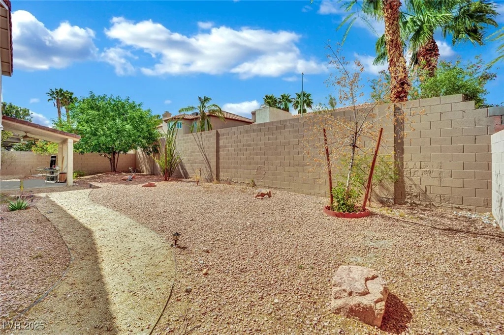 9142 Royal Monarch, Las Vegas, NV 89147