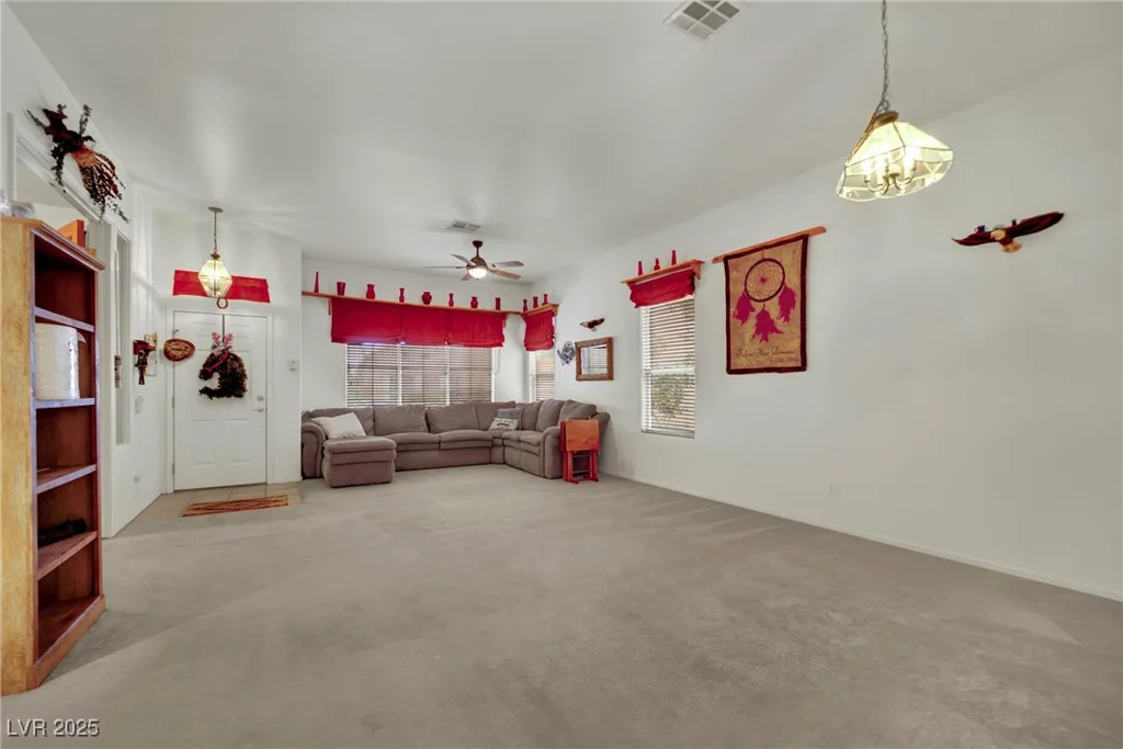 9142 Royal Monarch, Las Vegas, NV 89147