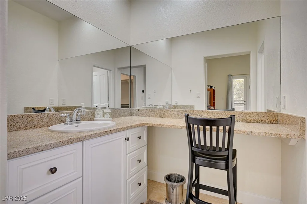 5112 Onion Creek, Las Vegas, NV 89113
