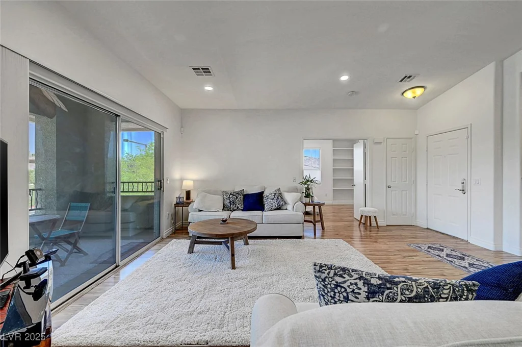 1001 Domnus, Las Vegas, NV 89144