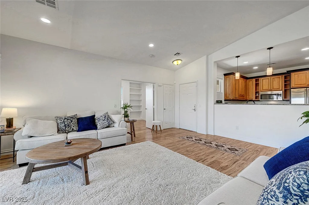 1001 Domnus, Las Vegas, NV 89144