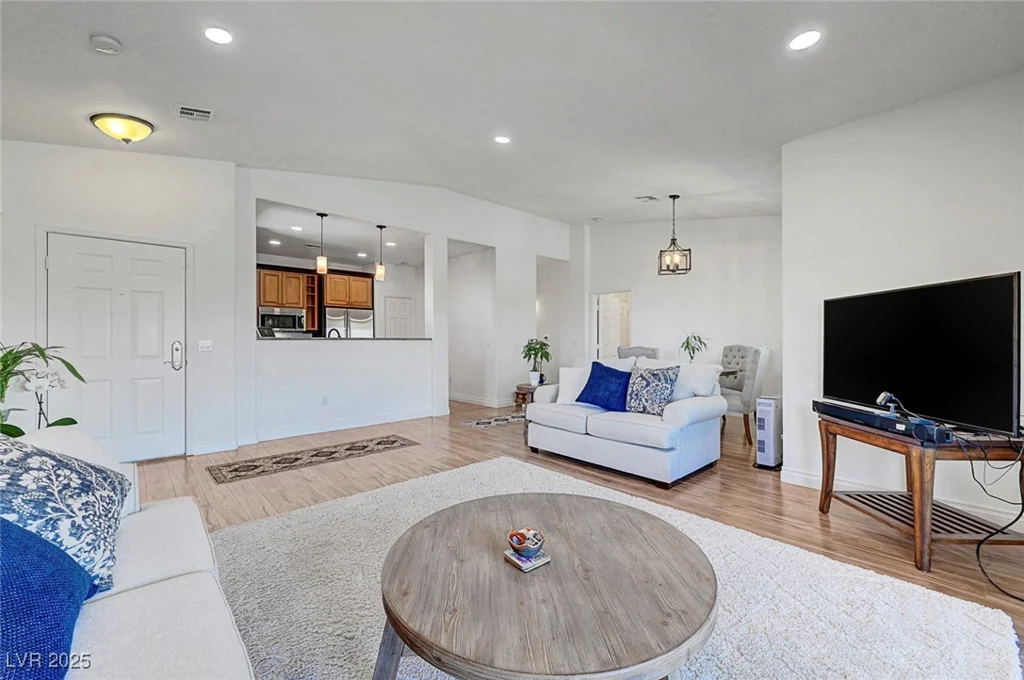 1001 Domnus, Las Vegas, NV 89144