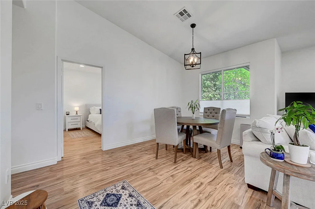 1001 Domnus, Las Vegas, NV 89144