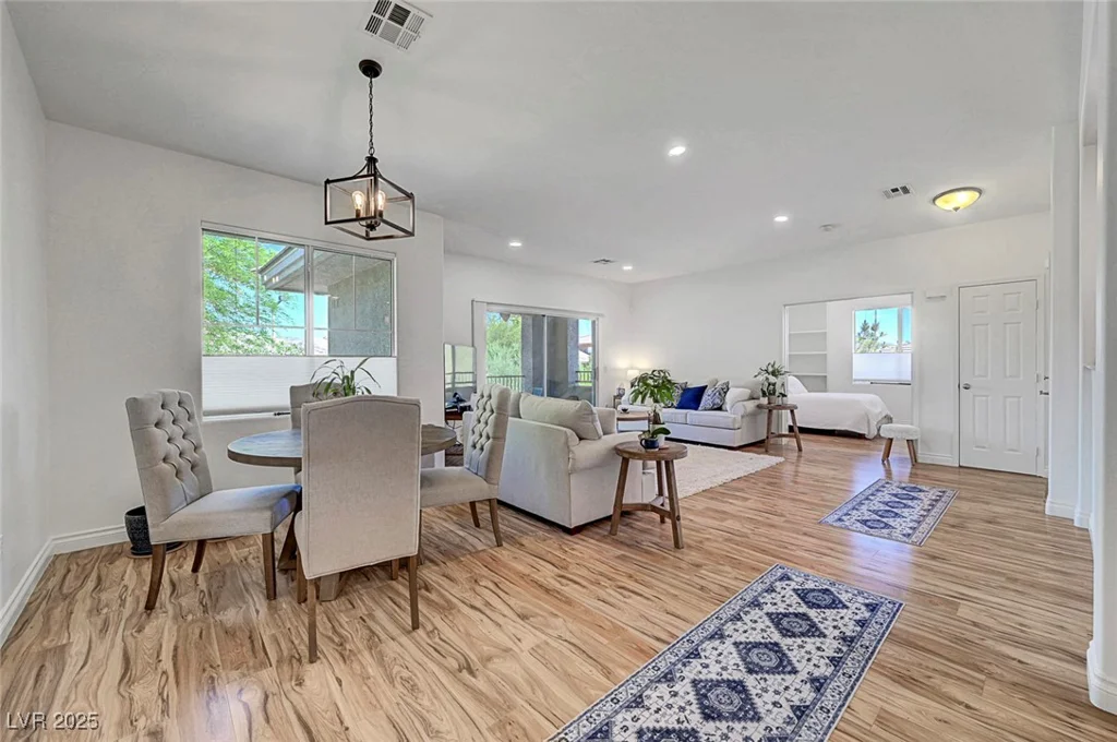 1001 Domnus, Las Vegas, NV 89144
