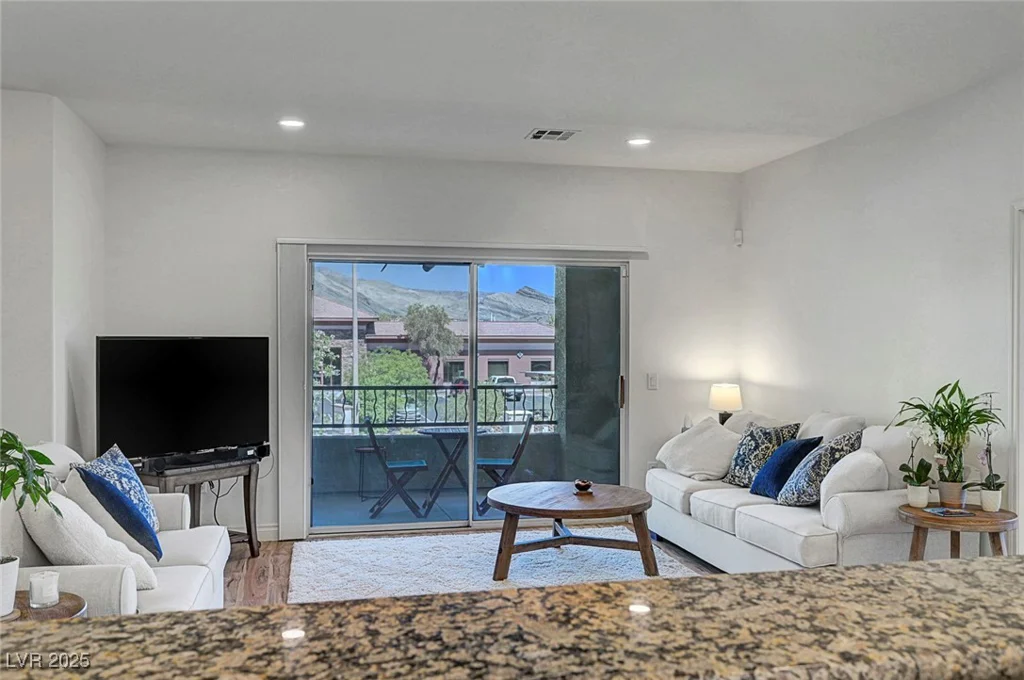 1001 Domnus, Las Vegas, NV 89144