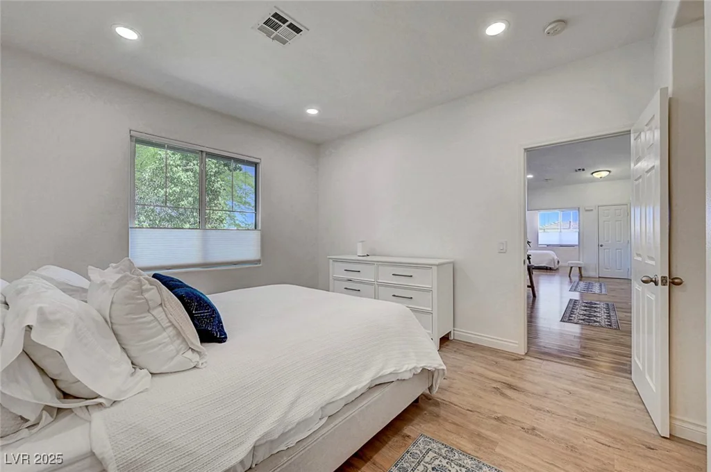 1001 Domnus, Las Vegas, NV 89144