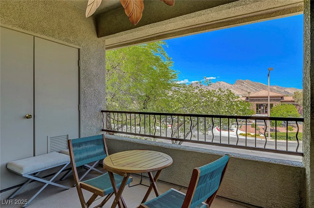 1001 Domnus, Las Vegas, NV 89144