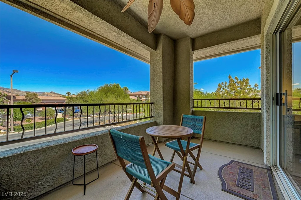 1001 Domnus, Las Vegas, NV 89144