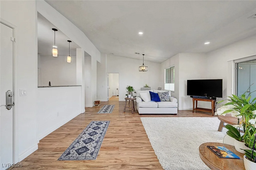 1001 Domnus, Las Vegas, NV 89144
