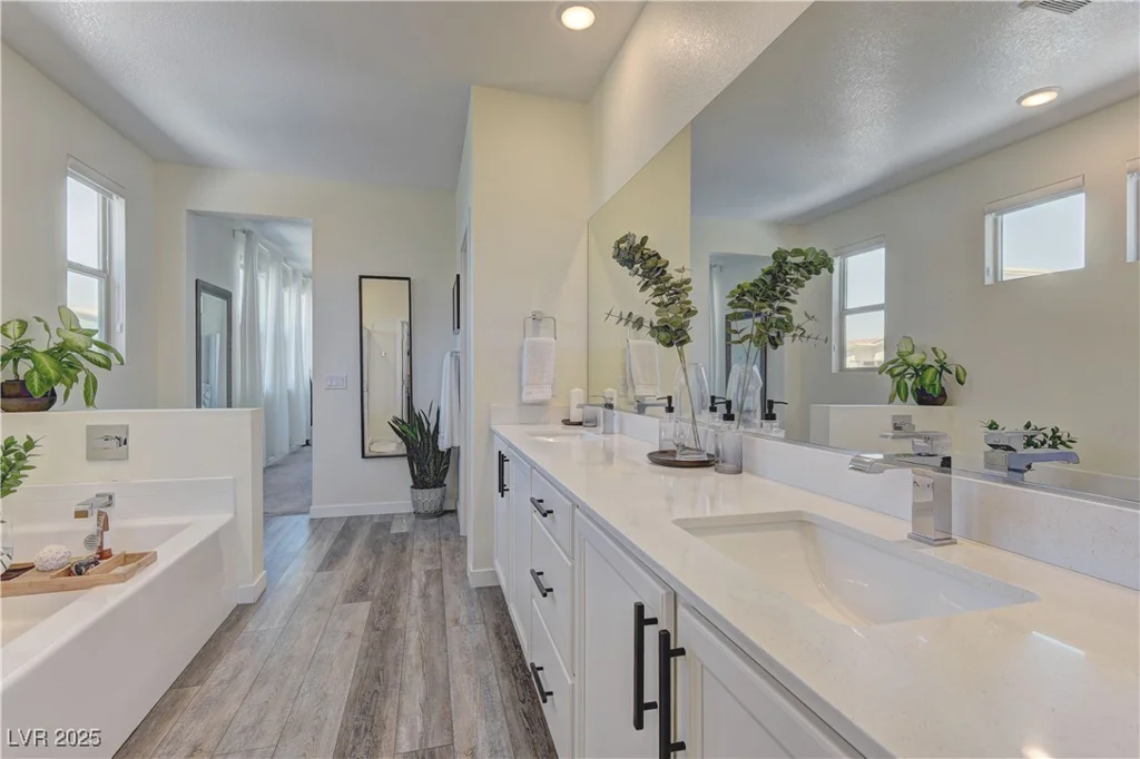 8335 Beaten Path, Las Vegas, NV 89166