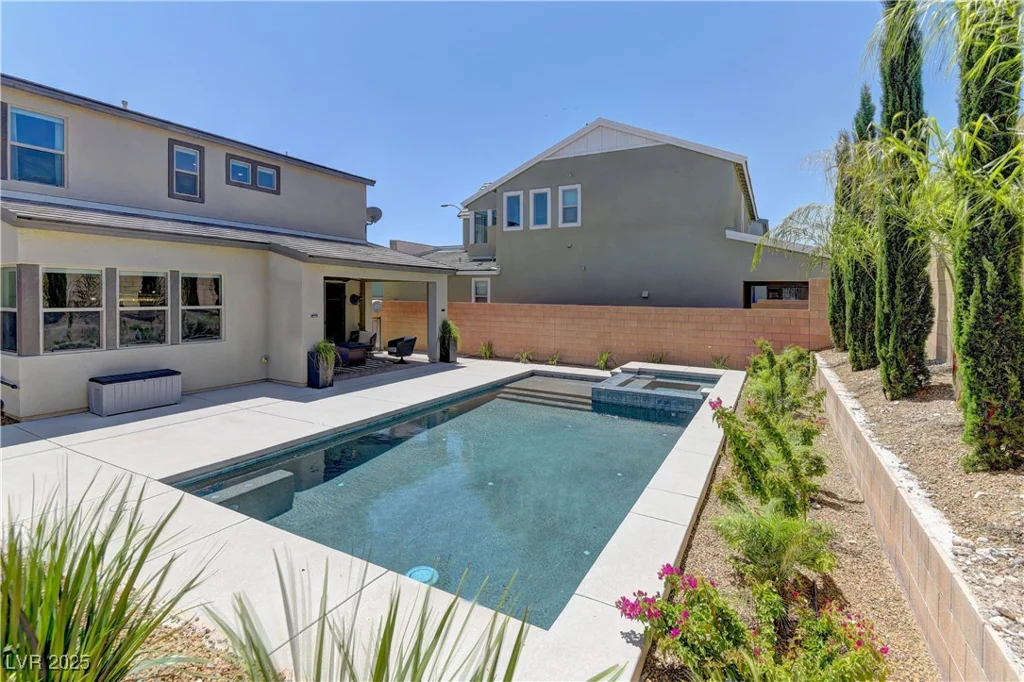 8335 Beaten Path, Las Vegas, NV 89166