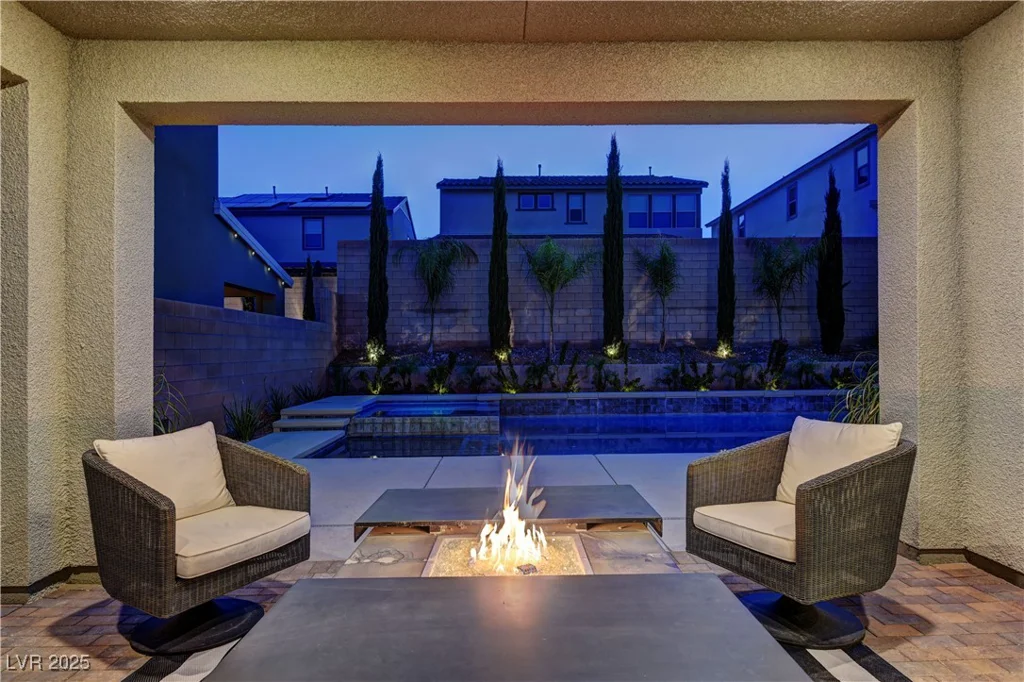 8335 Beaten Path, Las Vegas, NV 89166