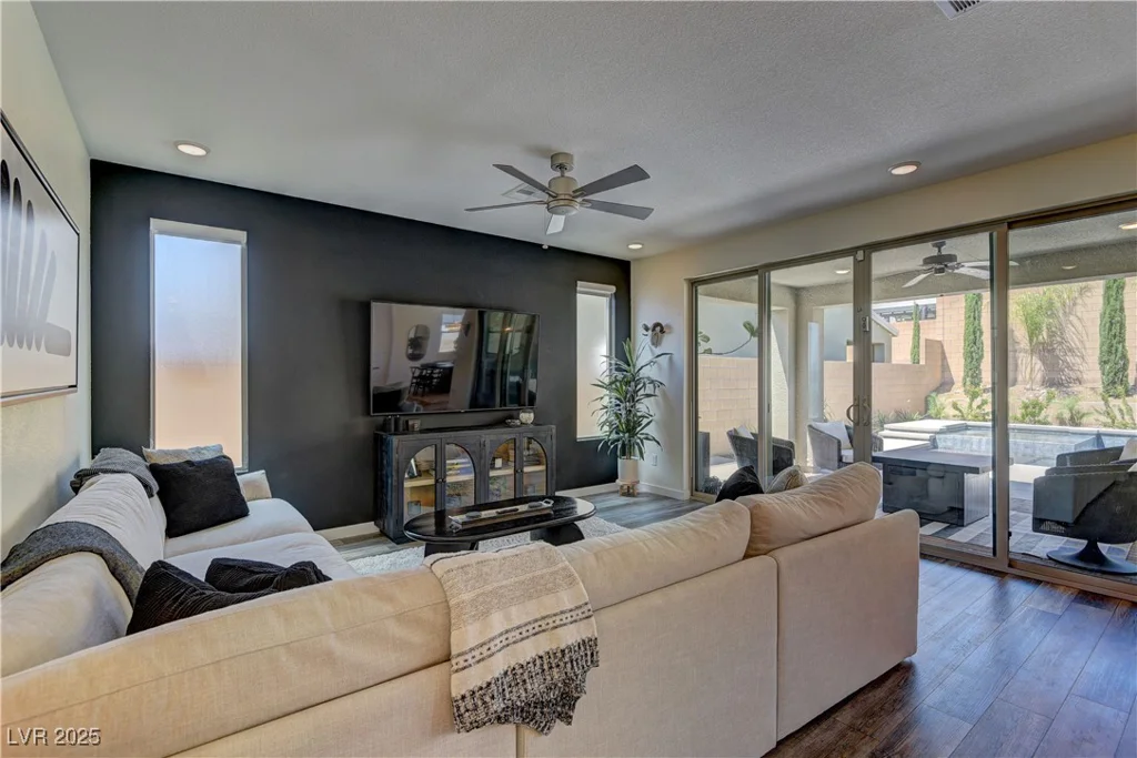 8335 Beaten Path, Las Vegas, NV 89166