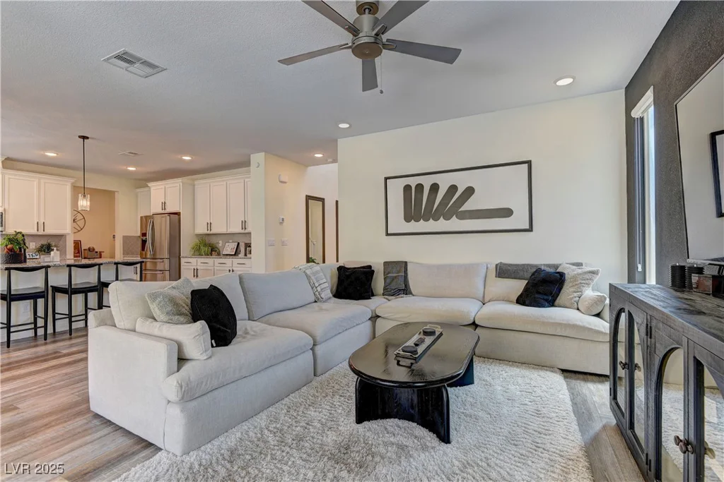 8335 Beaten Path, Las Vegas, NV 89166