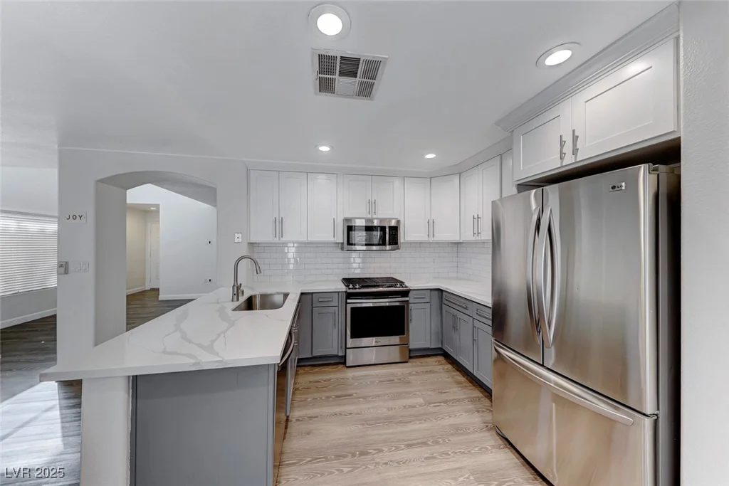 11028 Meadow Leaf, Las Vegas, NV 89144