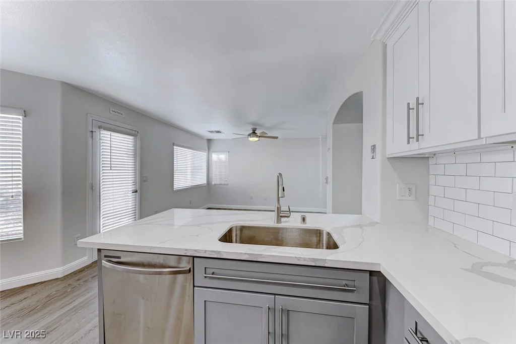 11028 Meadow Leaf, Las Vegas, NV 89144