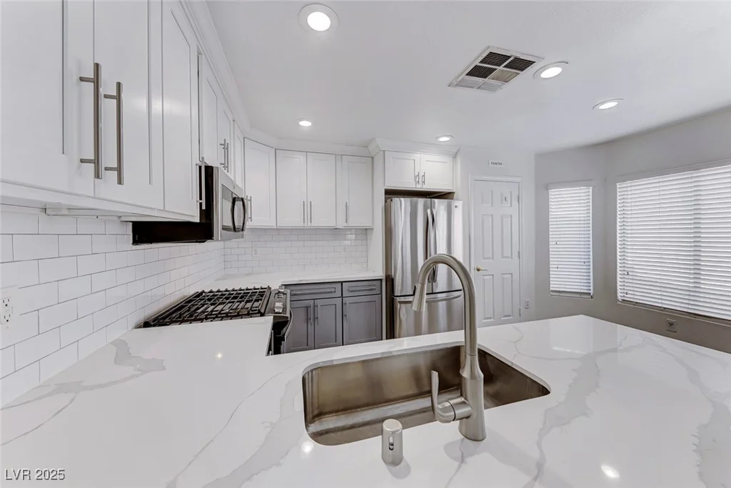 11028 Meadow Leaf, Las Vegas, NV 89144