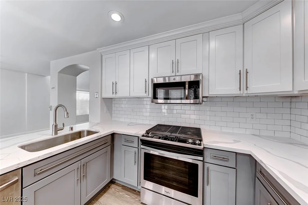 11028 Meadow Leaf, Las Vegas, NV 89144