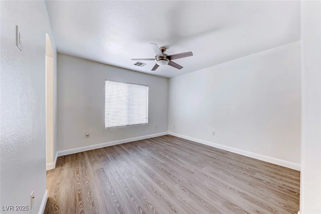 11028 Meadow Leaf, Las Vegas, NV 89144