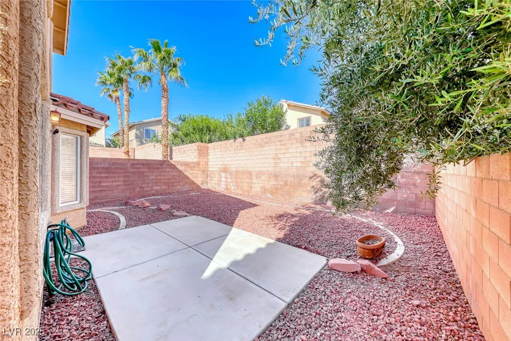 11028 Meadow Leaf, Las Vegas, NV 89144