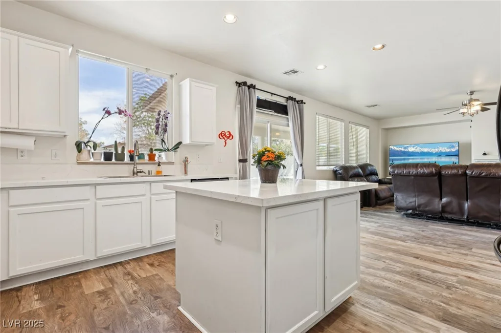 564 Lampshire, Pahrump, NV 89060