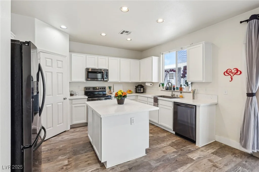 564 Lampshire, Pahrump, NV 89060