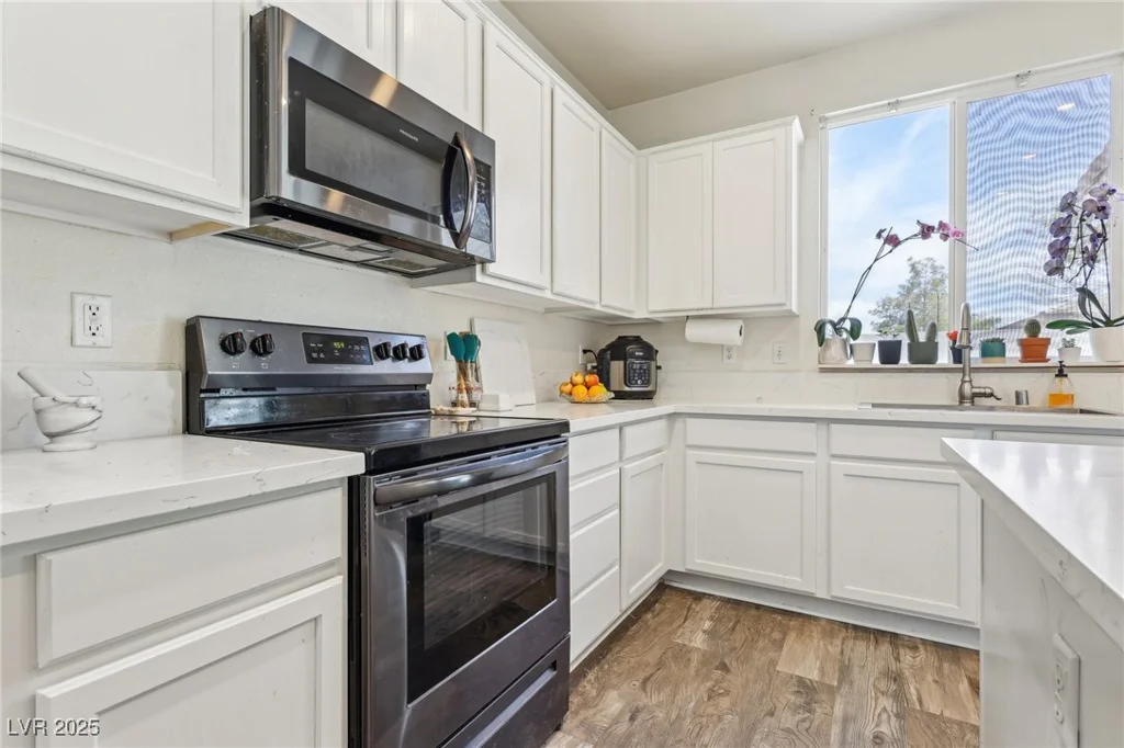 564 Lampshire, Pahrump, NV 89060