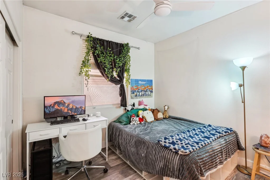 564 Lampshire, Pahrump, NV 89060